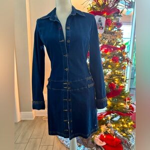 Tommy Jeans cotton/spandex button down form fitting dress.